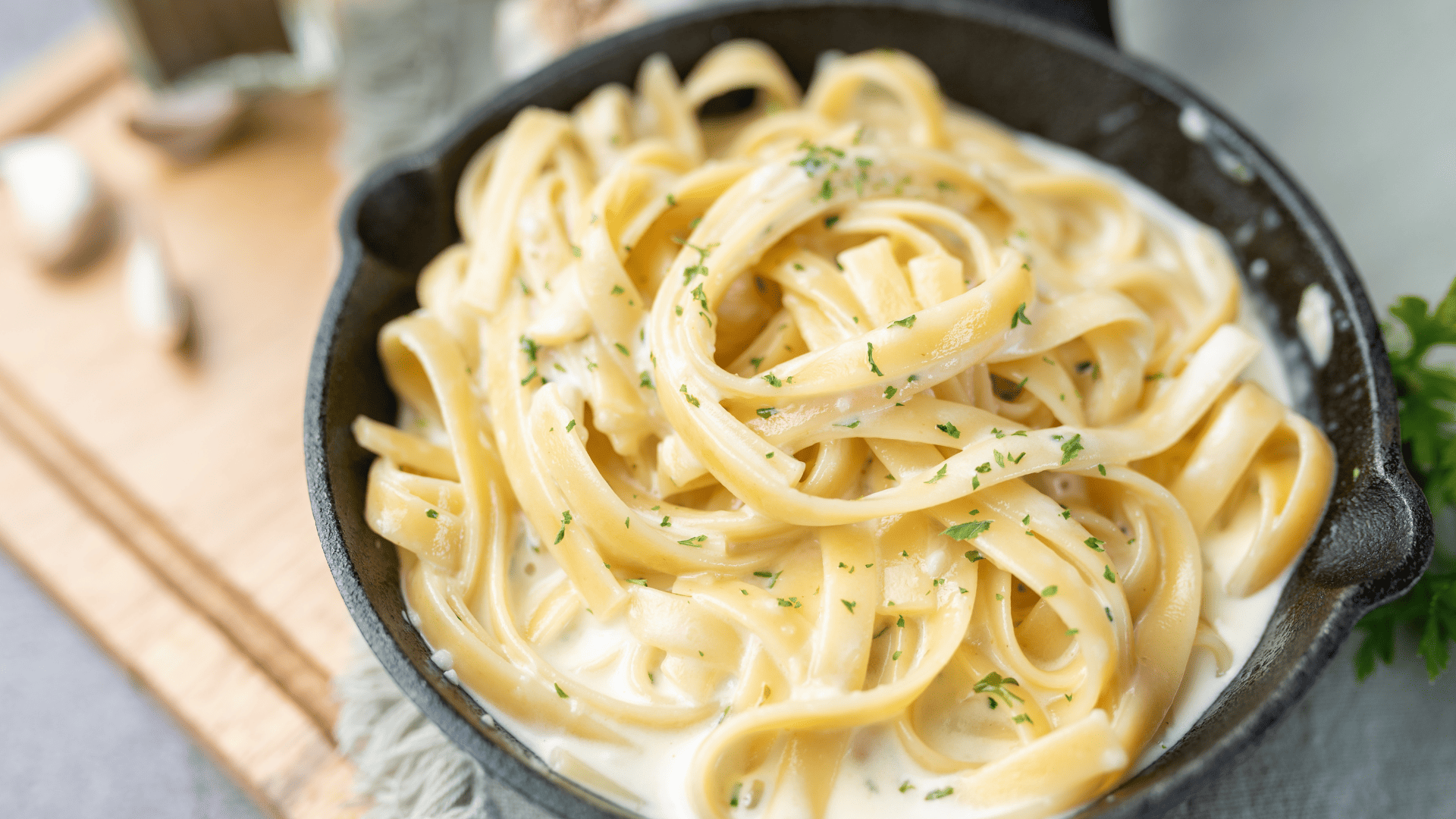 Kremalı Tavuklu Penne